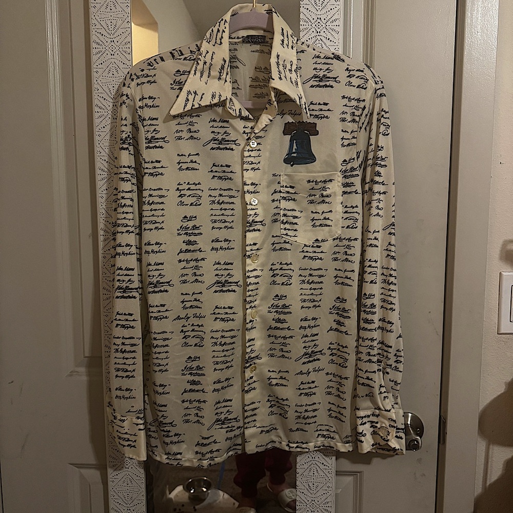 Women's Cream Script Print Shirt, vintage “We the people “ signatories.